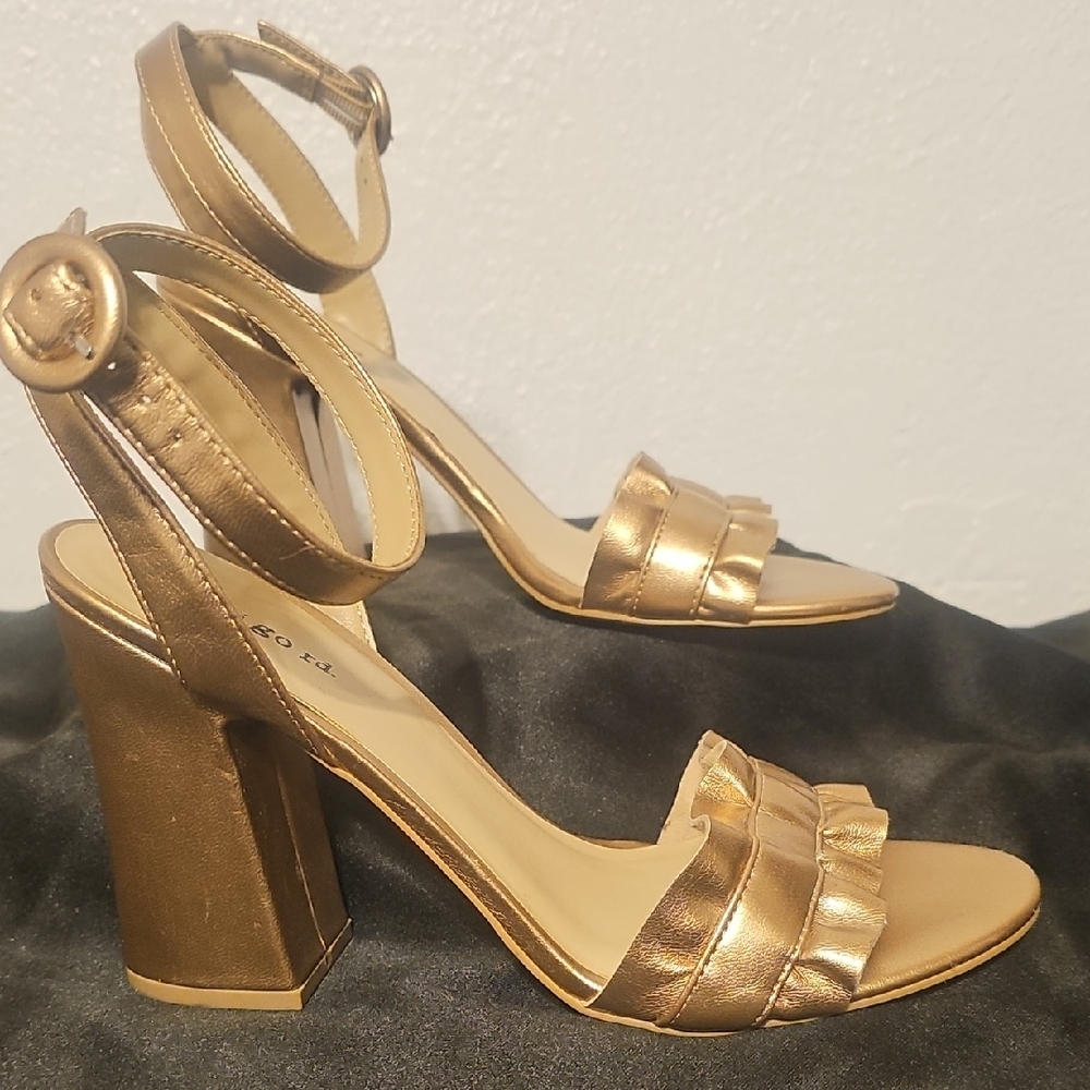 Indigo Gold Heels with Chunky Block Design